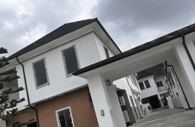 SMART STANDARD 2 UNITS OF 4 BEDROOM DUPLEXES