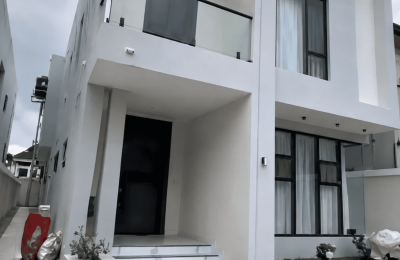 SMART CONTEMPORARY 4 BEDROOM DUPLEX WT BQ